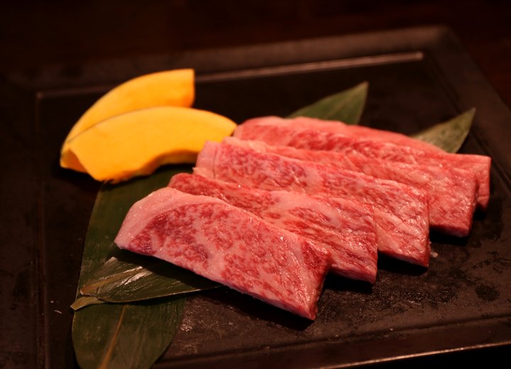 霜降りの黒毛和牛
